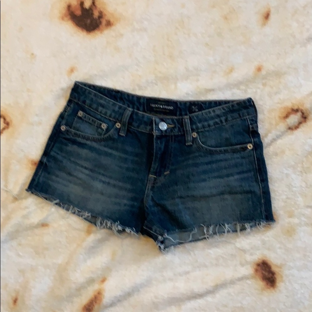 Size 0/25 Lucky Brand cutoff shots
